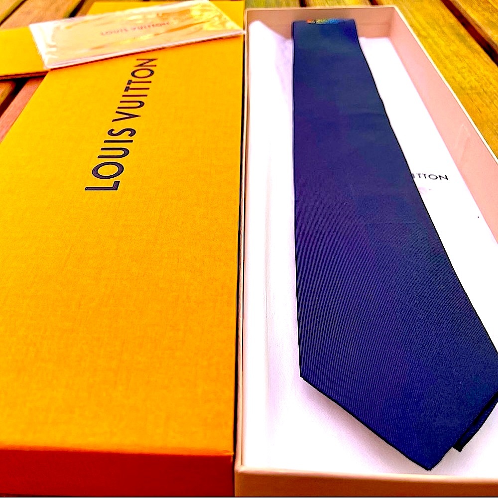 🎁LV HOLIDAY 26’🎁🆕💯LOUIS VUITTON VIRGIL ABLOH RUNWAY SUNSHINE MOTIF TIE🌞🔥 - Picture 10 of 17